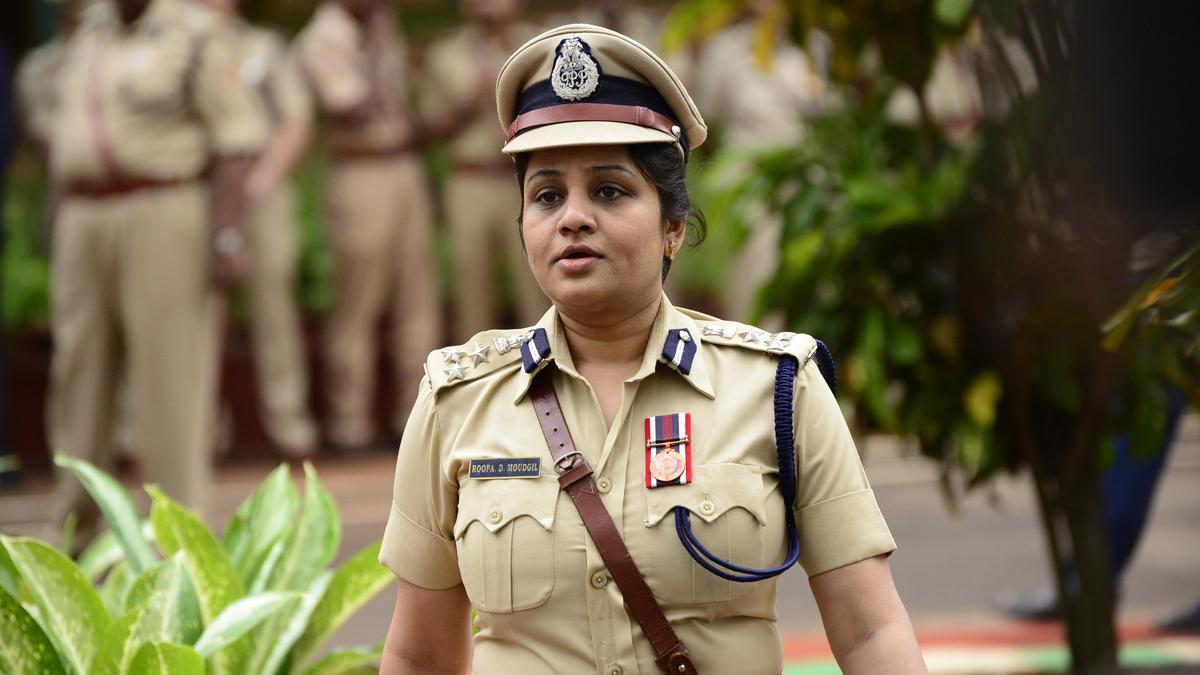 Vartika Katiyar IPS Biography